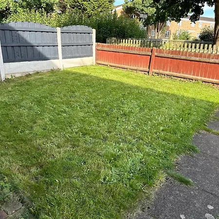 A Charming 3 Bed Home Next To Nec And Birmingham International Airport Marston Green Exterior photo
