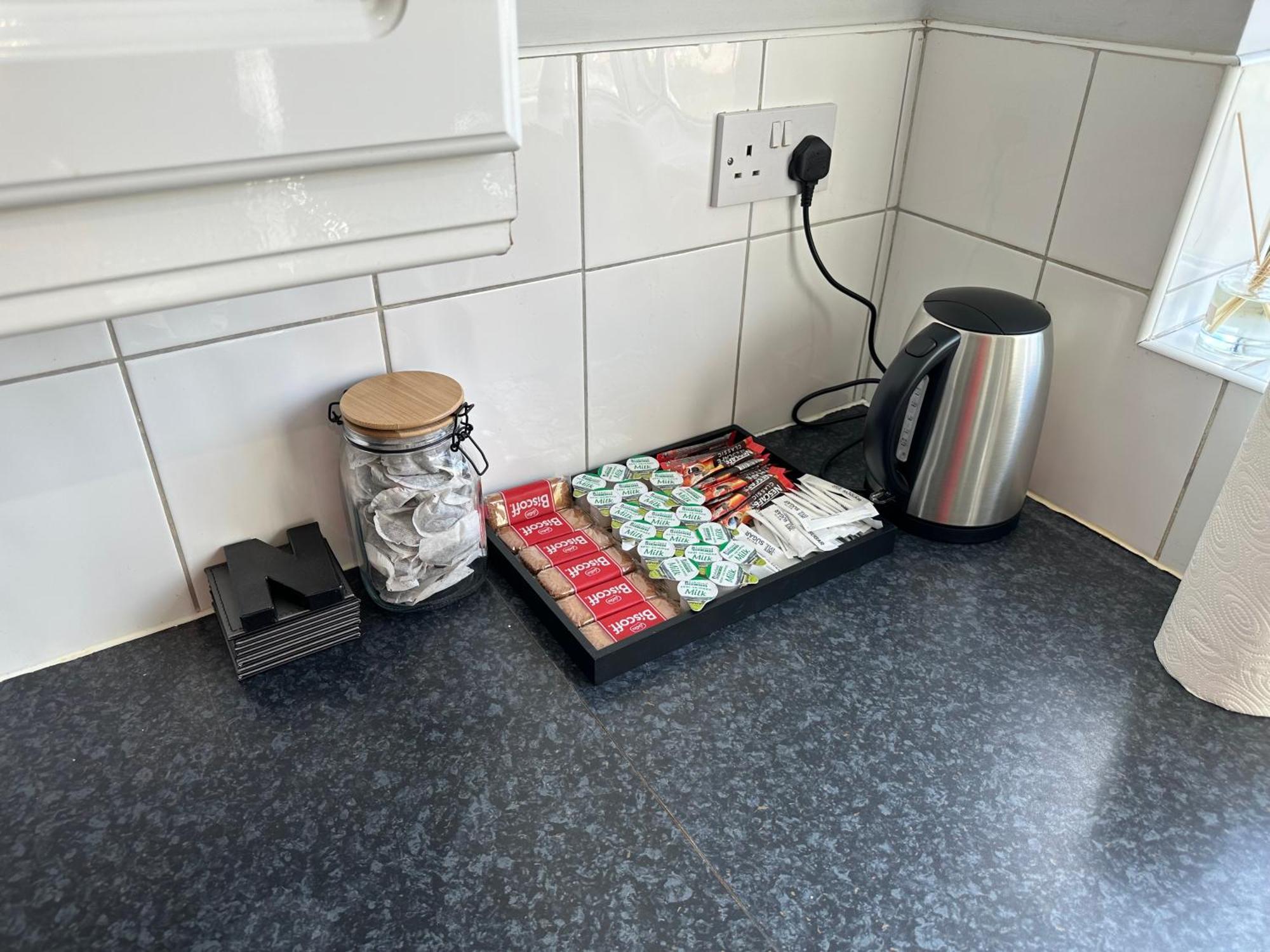 A Charming 3 Bed Next To Nec And Birmingham International Airport Marston Green