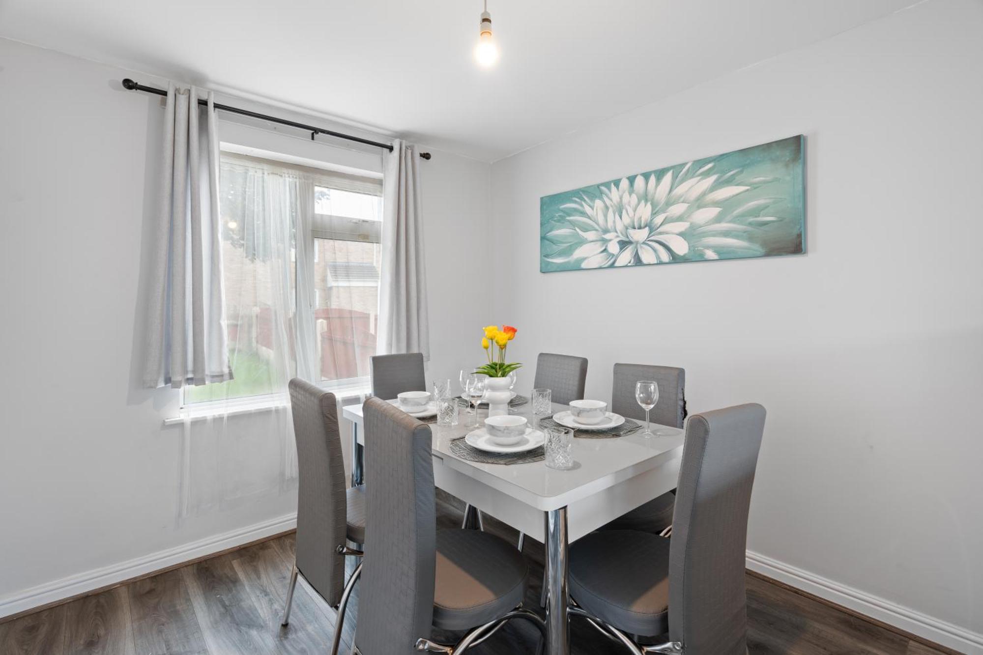 Apartment A Charming 3 Bed Next To Nec And Birmingham International Airport *