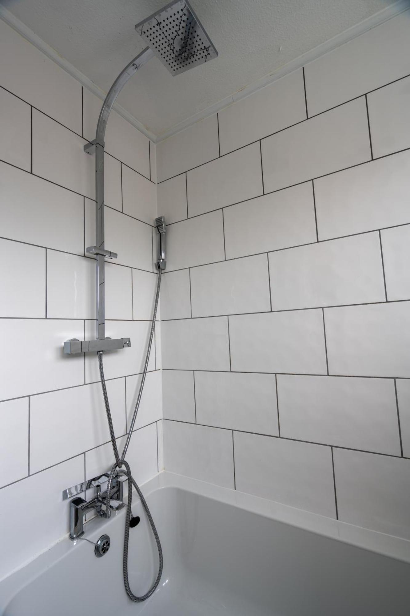 A Charming 3 Bed Next To Nec And Birmingham International Airport Apartment